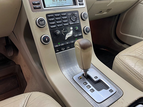 Volvo XC70 21 of 30