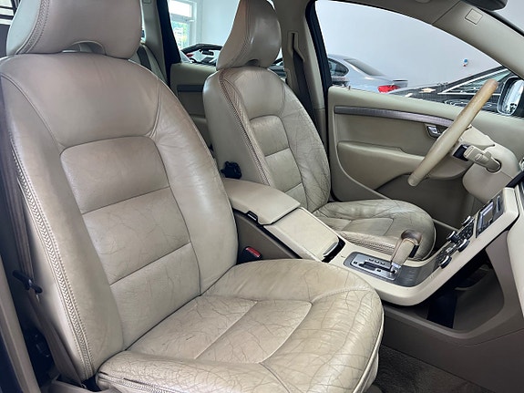 Volvo XC70 26 of 30