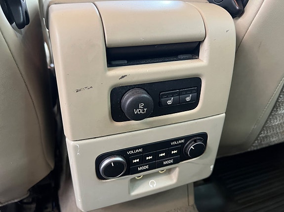 Volvo XC70 30 of 30