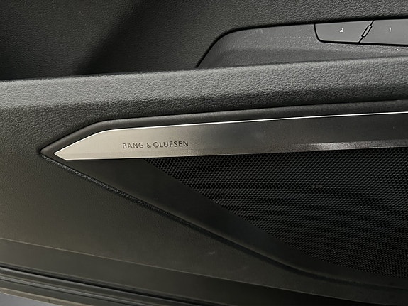 Audi Q8 e-tron 18 of 30