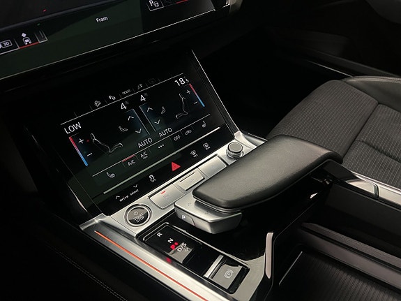 Audi Q8 e-tron 26 of 30