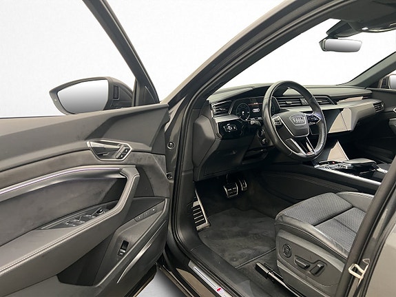 Audi Q8 e-tron 9 of 30