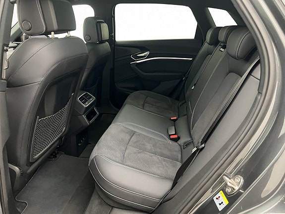 Audi Q8 e-tron 15 of 30