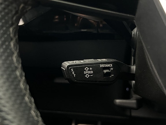Audi Q8 e-tron 27 of 30