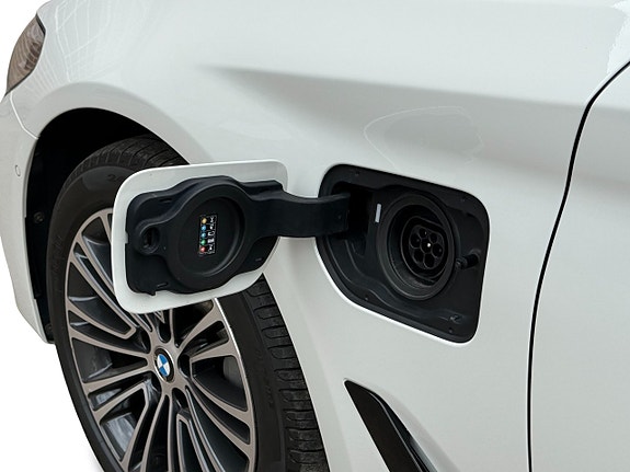 BMW 530e 9 of 26