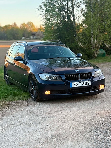 BMW 325i 2 of 8