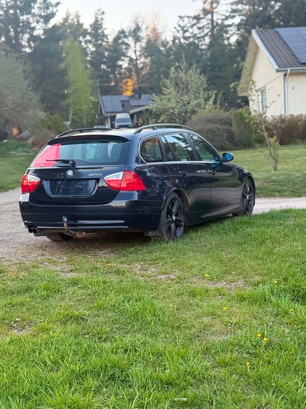 BMW 325i 5 of 8