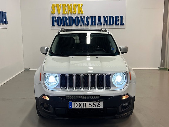 Jeep Renegade 6 of 30