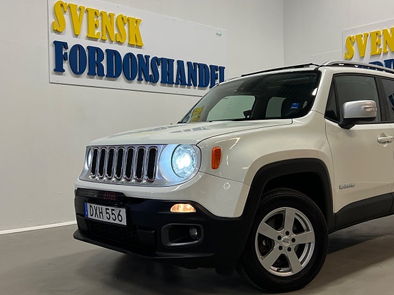 Jeep Renegade 3 of 30
