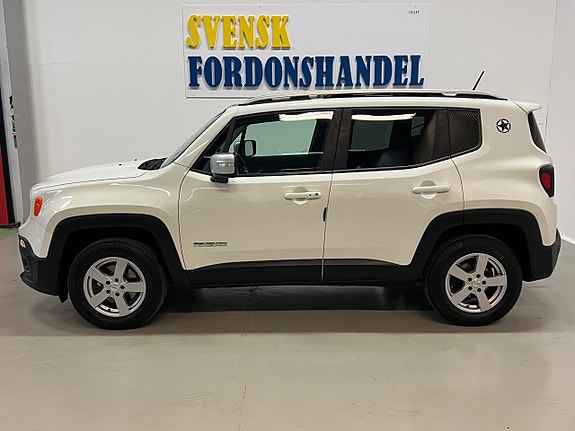 Jeep Renegade 4 of 30