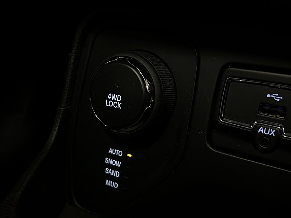 Jeep Renegade 26 of 30