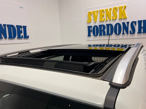 Jeep Renegade 8 of 30