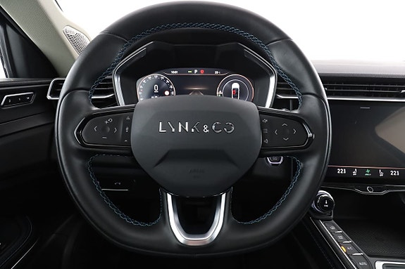 Lynk & Co 01 17 of 30