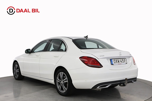 Mercedes-Benz C200 8 of 25