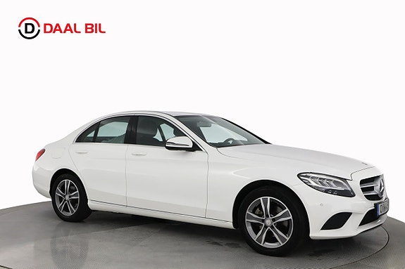 Mercedes-Benz C200 4 of 25