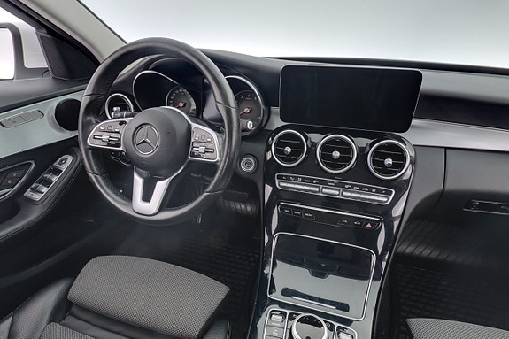 Mercedes-Benz C200 15 of 25