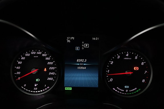 Mercedes-Benz C200 16 of 25