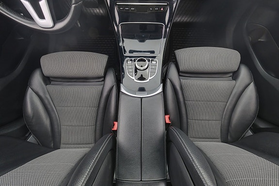 Mercedes-Benz C200 14 of 25