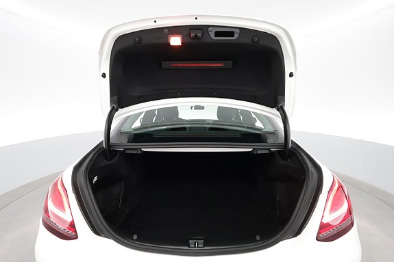 Mercedes-Benz C200 25 of 25