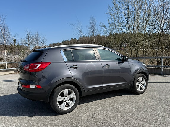 Kia Sportage 2 of 8