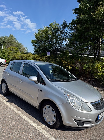 Opel Corsa 2 of 5
