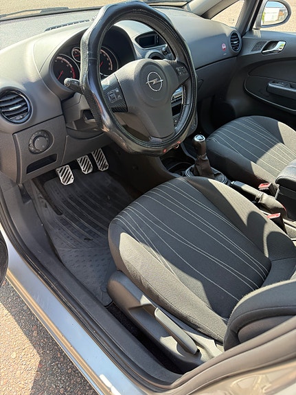 Opel Corsa 4 of 5