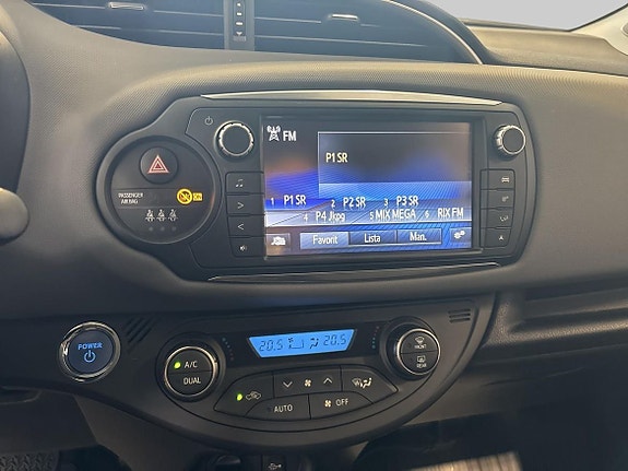 Toyota Yaris 16 of 19