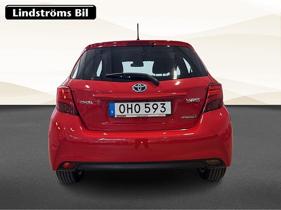 Toyota Yaris 8 of 19