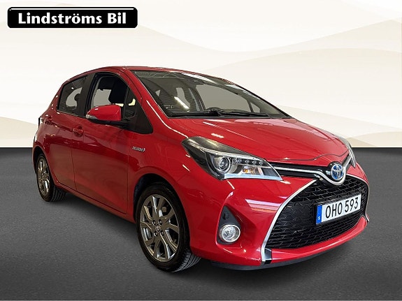 Toyota Yaris 3 of 19