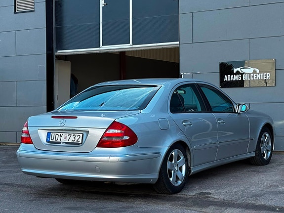 Mercedes-Benz E200 6 of 14