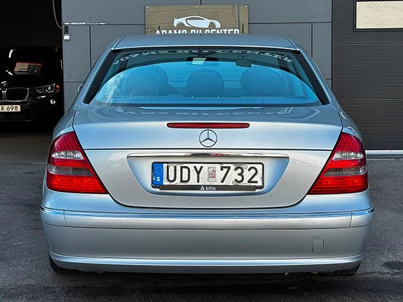 Mercedes-Benz E200 5 of 14