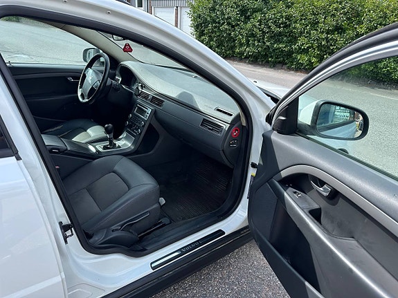 Volvo V70 9 of 11