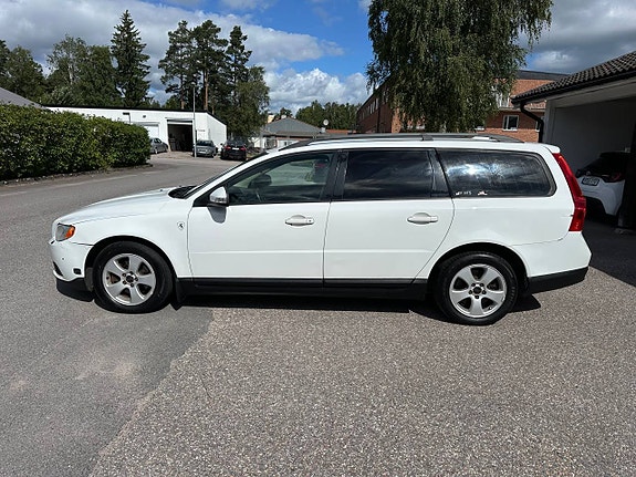 Volvo V70 6 of 11