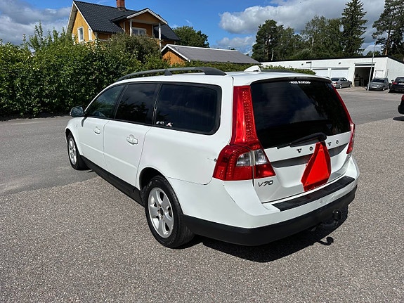 Volvo V70 7 of 11