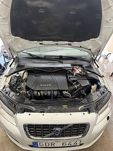 Volvo V70 10 of 11
