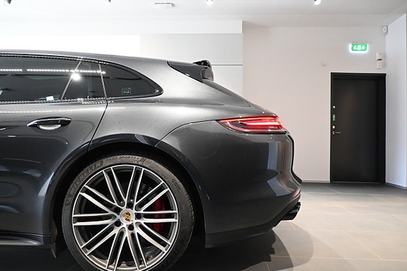 Porsche Panamera GTS 7 of 27