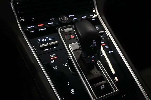 Porsche Panamera GTS 23 of 27