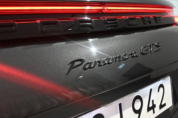 Porsche Panamera GTS 10 of 27