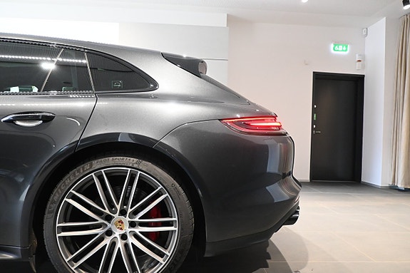 Porsche Panamera GTS 6 of 27