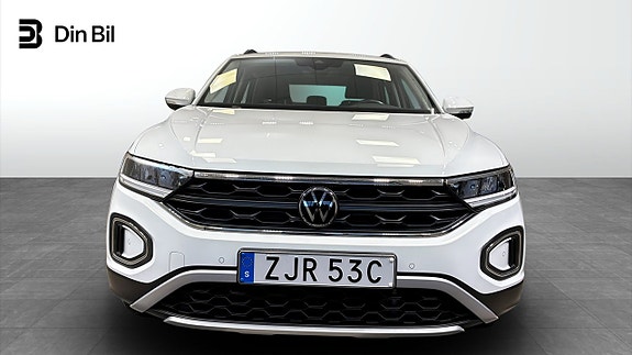 Volkswagen T-Roc 4 of 8