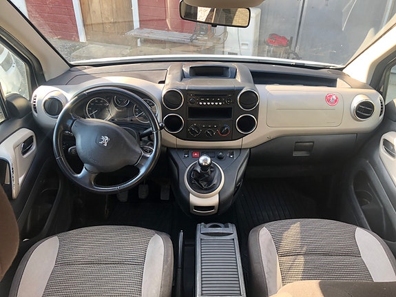 Peugeot Partner Tepee 4 of 6
