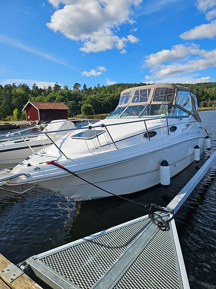 Chaparral 260 Signature Volvo penta 5,7L V8 i Bra skick 2 of 10