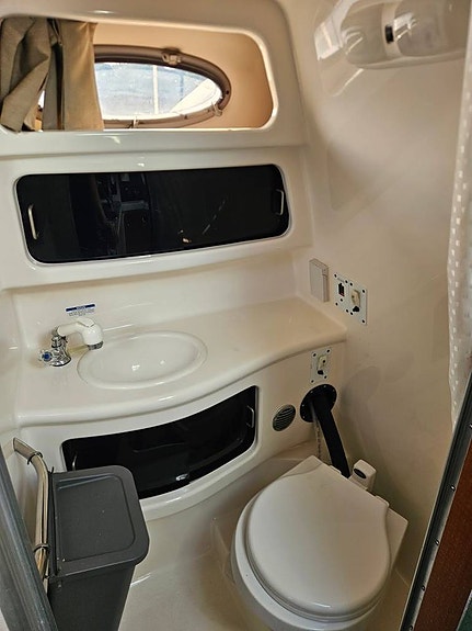 Chaparral 260 Signature Volvo penta 5,7L V8 i Bra skick 6 of 10