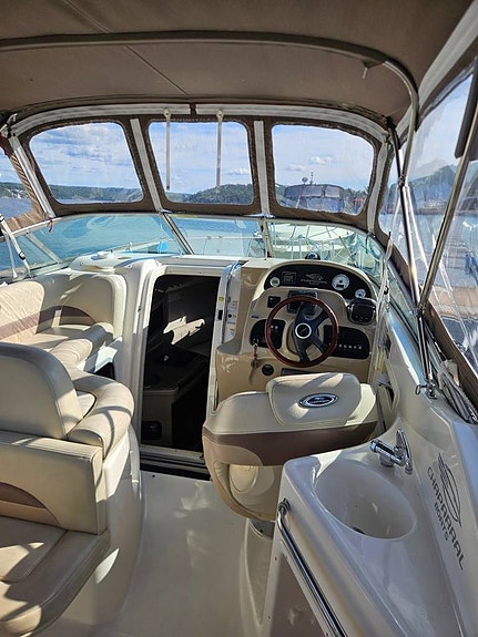 Chaparral 260 Signature Volvo penta 5,7L V8 i Bra skick 3 of 10