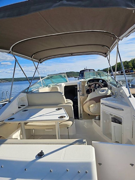 Chaparral 260 Signature Volvo penta 5,7L V8 i Bra skick 4 of 10