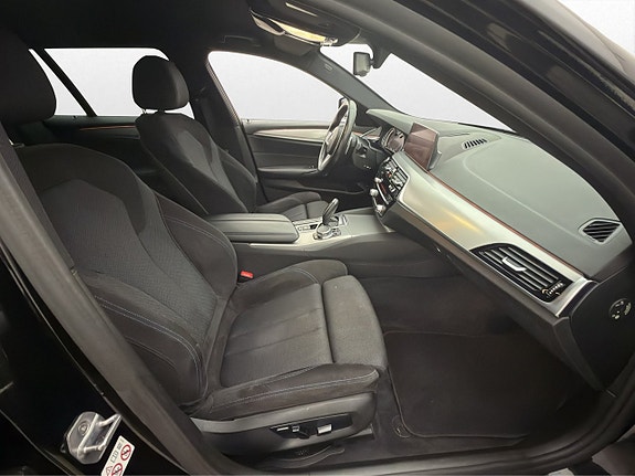 BMW 520 10 of 30