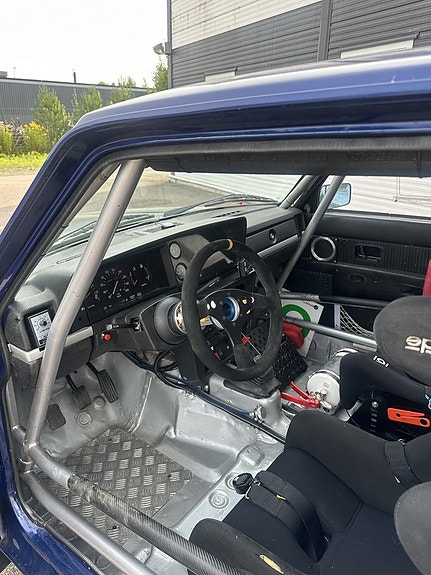 Volvo 242 5 of 8