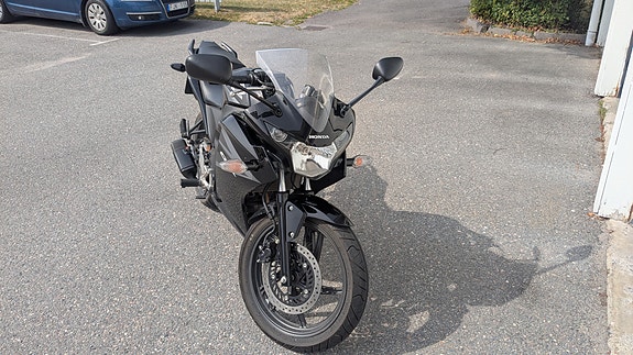 Honda CBR125R 2 of 6