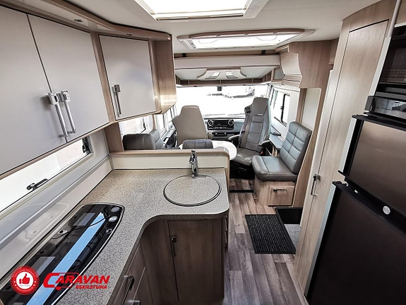 Kabe Imperial Travel Master i810 LT* 21 of 27