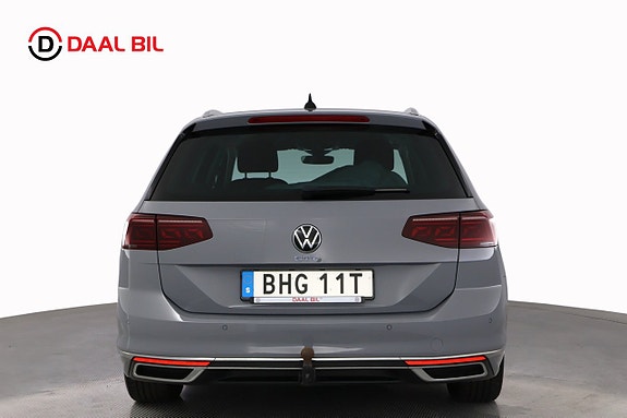 Volkswagen Passat 7 of 28